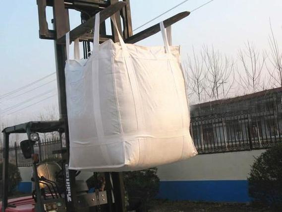 公司需具備強(qiáng)大的工程化能力,能夠根據(jù)客戶礦山類型,物料特性與運(yùn)輸